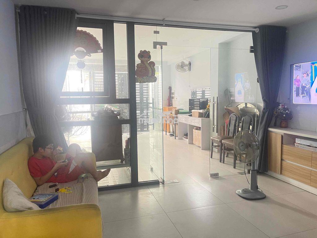 Toà nhà 7 tầng bên hông phú nhuận - hầm - thang máy đường 6.5m thông - 2