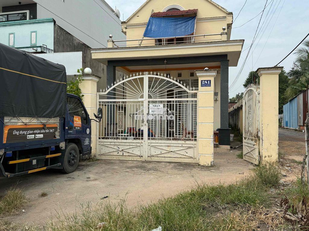 Nhà mặt tiền đường lớn - 4