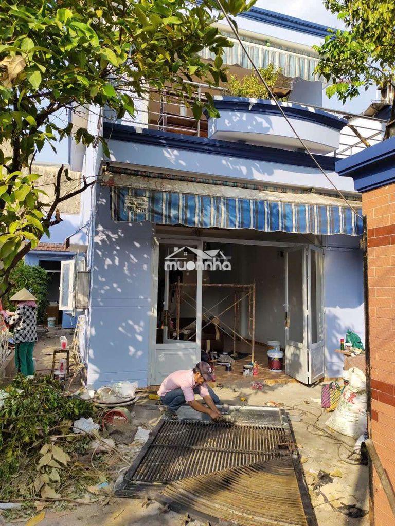 Cho thuê nhà sân vườn 7m x 19m gần chợ đầu mối hóc môn - 2