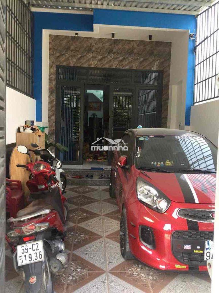 Cho thuê nhà 2 lầu 3pn có máy lạnh sân để xe hơi