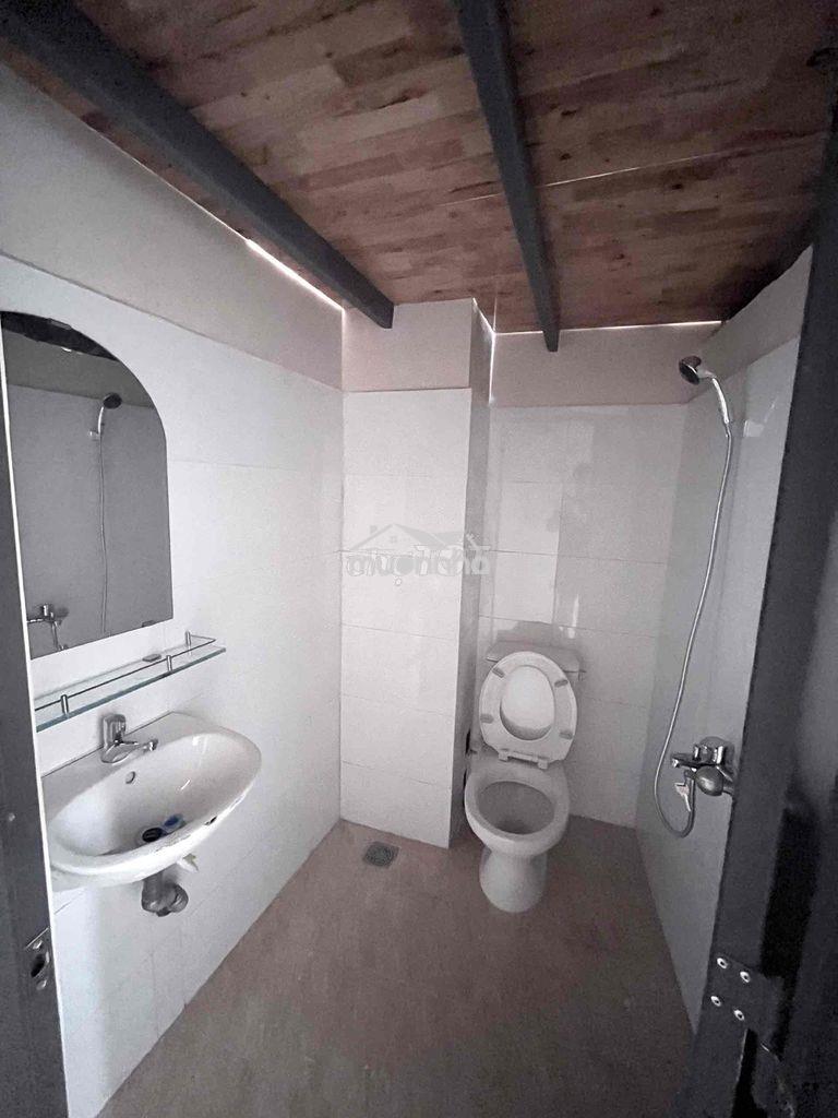 Duplex nguyên căn 35m2 fullnt có sân phơi riêng ngay gần phạm văn đồng - 3