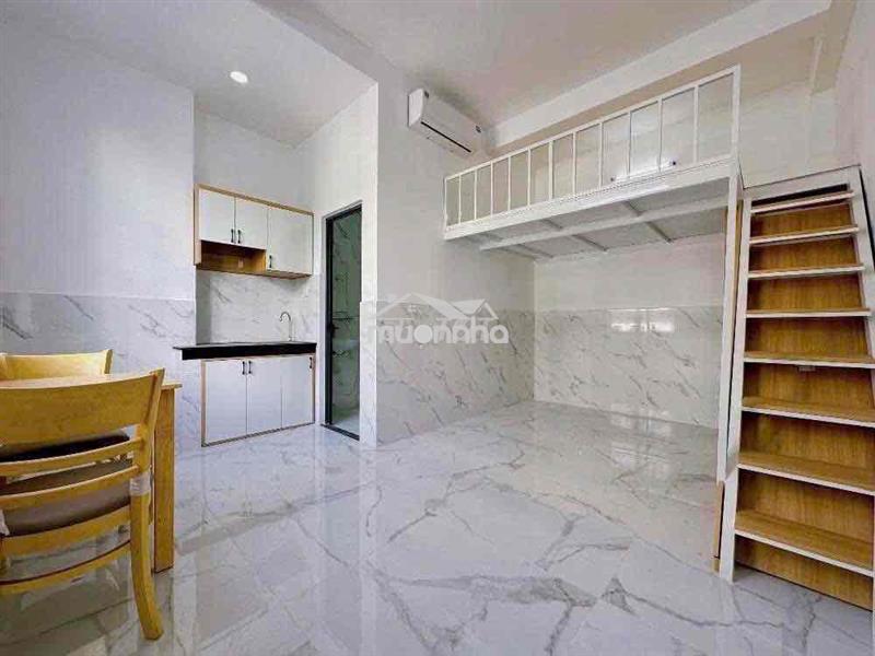 Căn hộ có gác full nội thất gần tdtu, rmit có thang máy cửa sổ thoáng