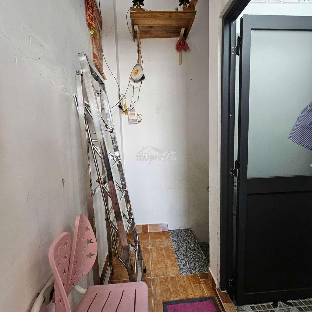 Cần bán nhà quận 7 . 900 triệu  - 3