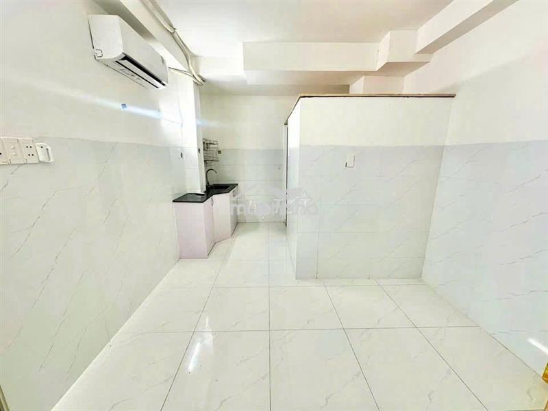 Trống sẵn 2 phòng studio máy lạnh liên khu 4-5 giá cực rẻ