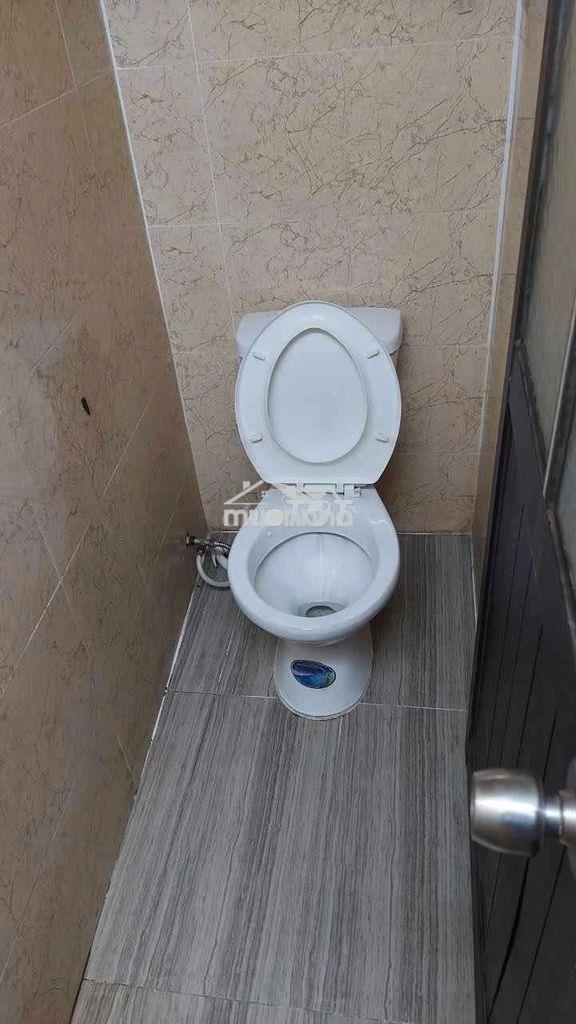 Nhà riêng, 4x5m, 1 trệt 1 lầu 1lửng, có ban công - 4
