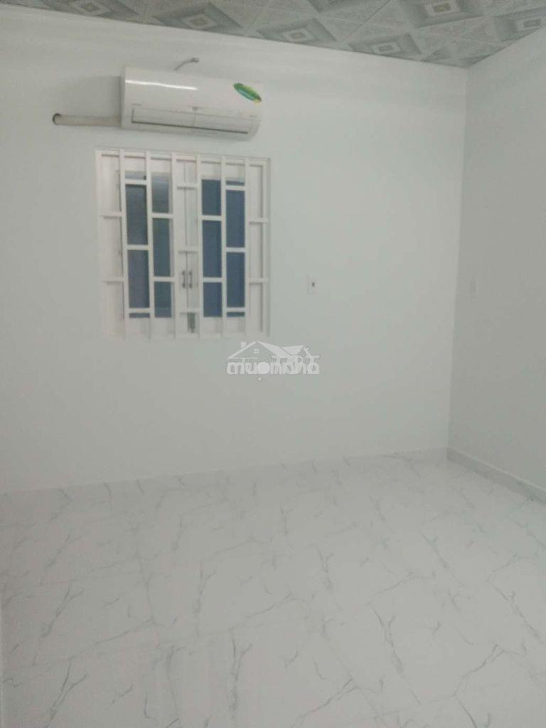 Cho thuê nhà trọ 1 trệt, 1 lầu có máy lạnh