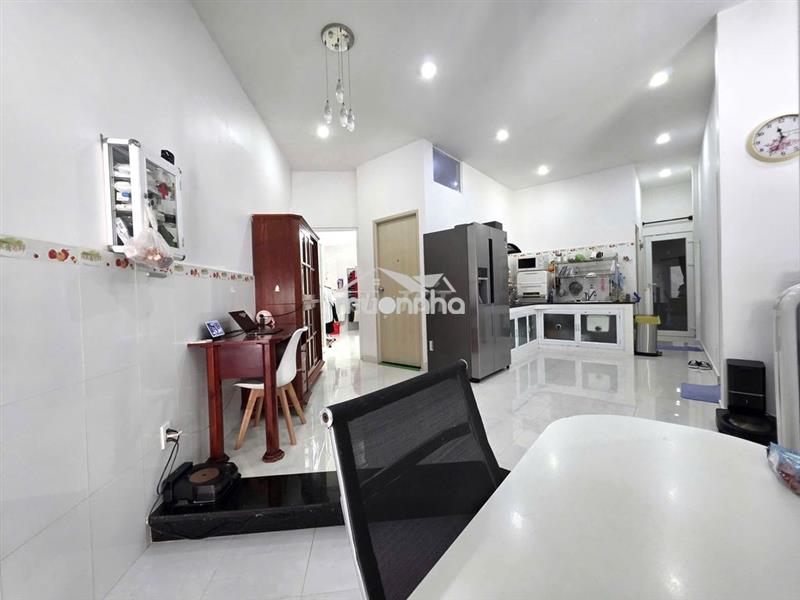 🔵 Cho thuê nhà hxh cách mạng tháng tám q3. (100m2) gần tòa nhà vietell