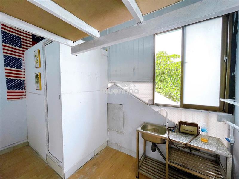 Phòng mới xây thoáng sáng wc riêng có bếp gác đầy đủ như hình ở ngay