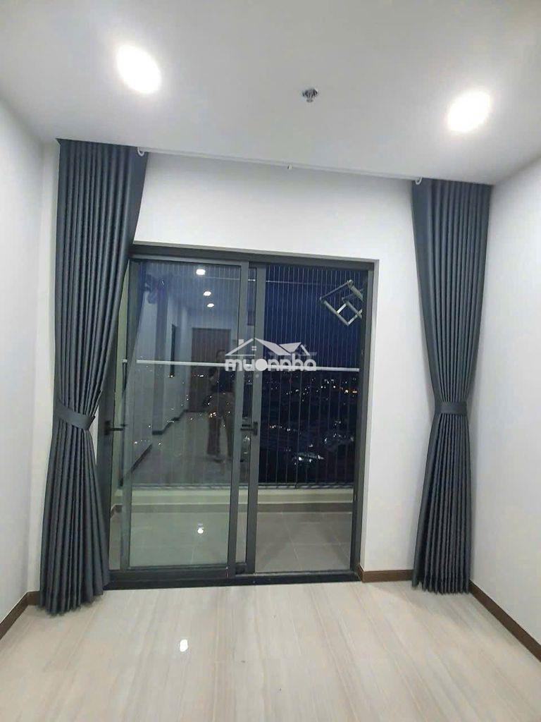 Giá ra nhanh 2pn sẵn sổ khu phức hợp full vat 2t3xx kế ga metro - bxmđ