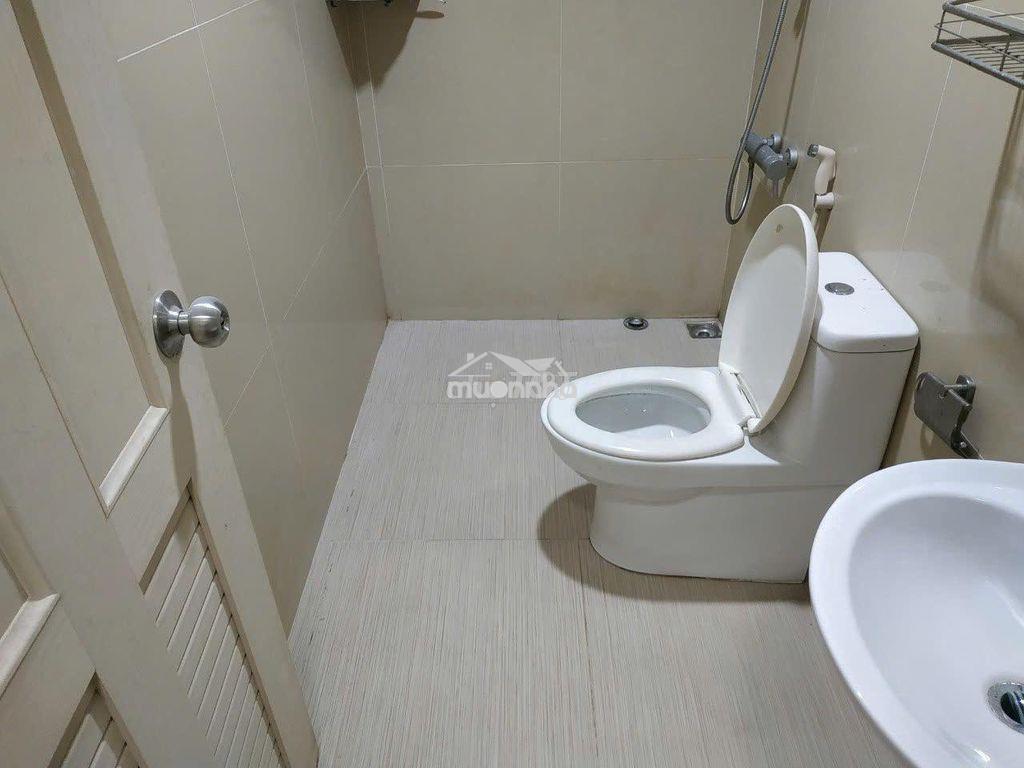 Cho thuê căn 3p ngủ có nội thất ở c/c âu cơ tower-tân phú giá 11tr/th - 4