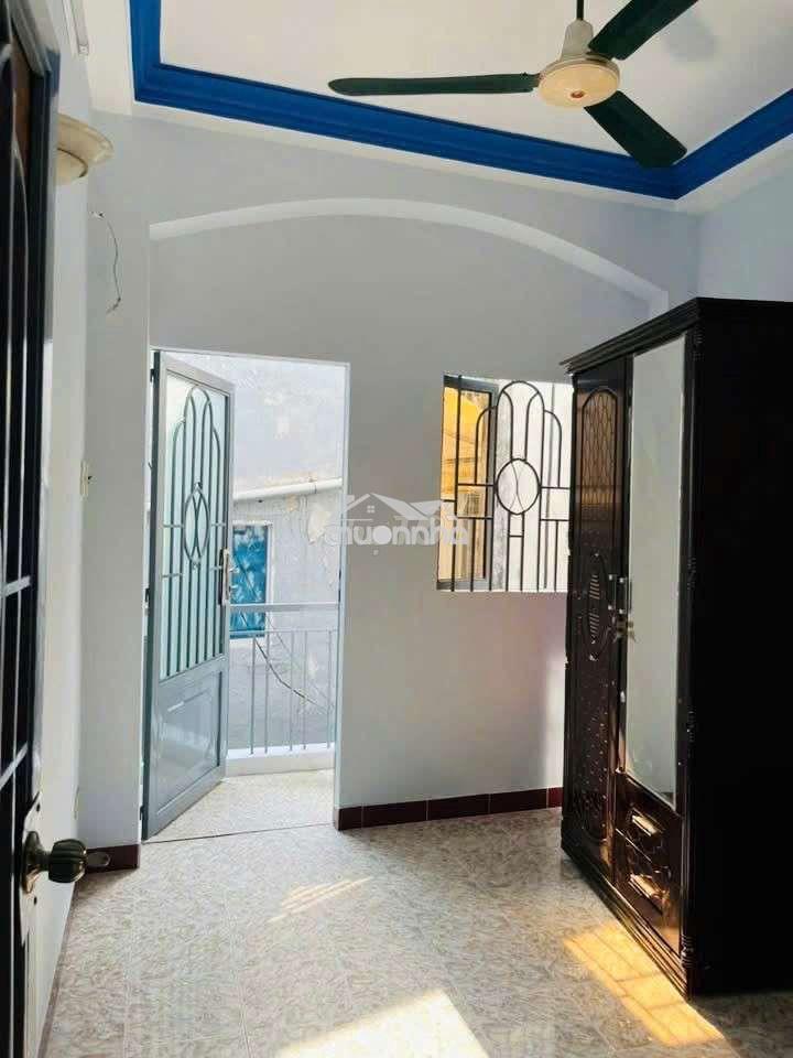 Nhà nc mới đẹp 2 lầu st 2pn 3vs lý chính thắng q3 - 4