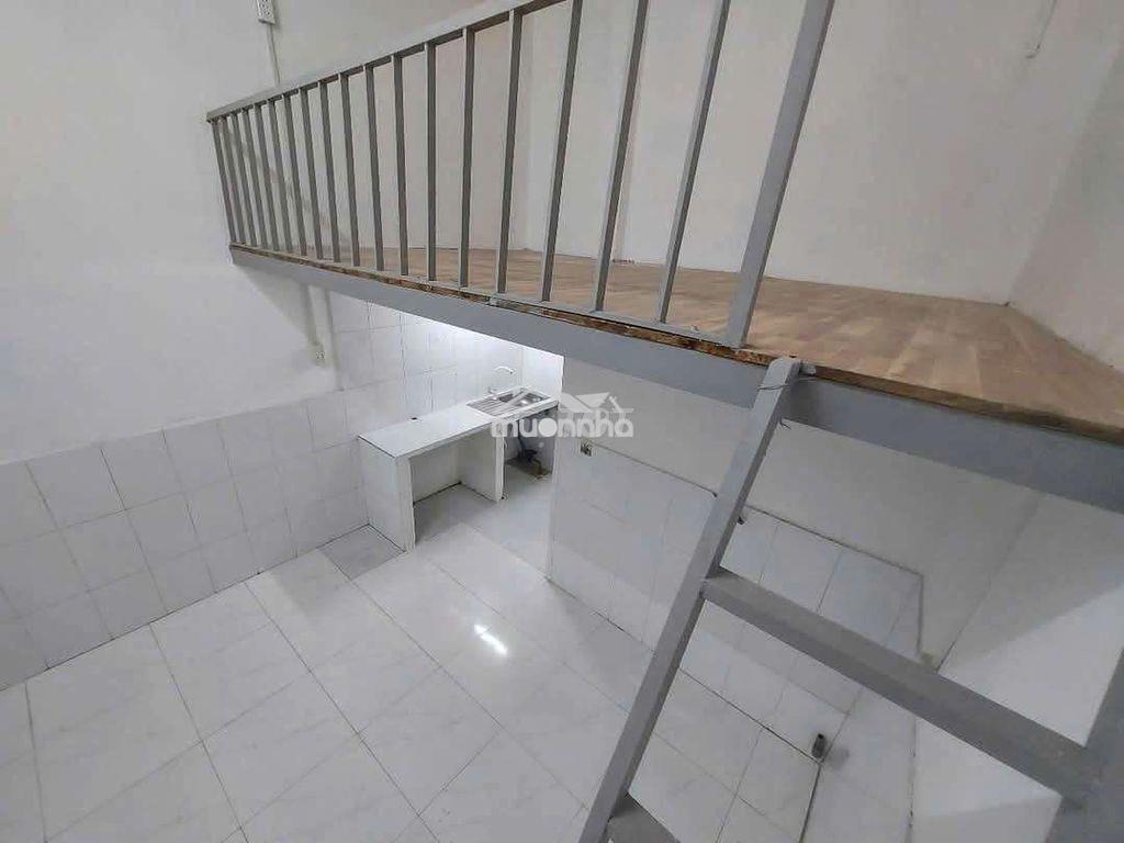 Phòng thoáng mát, gác cao 2m không đụng đầu cách đh văn hiến vhu 500m - 3