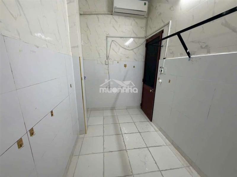 Cho thuê nhà 44 bùi văn ba đường huỳnh tấn phát q7