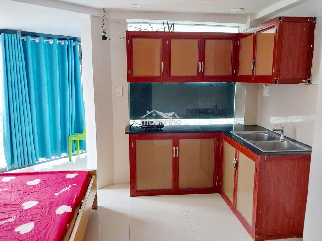 Phòng ban công chỉ 2 tr 5, 20m2 ngay đh fpt_đh tài chính - 2
