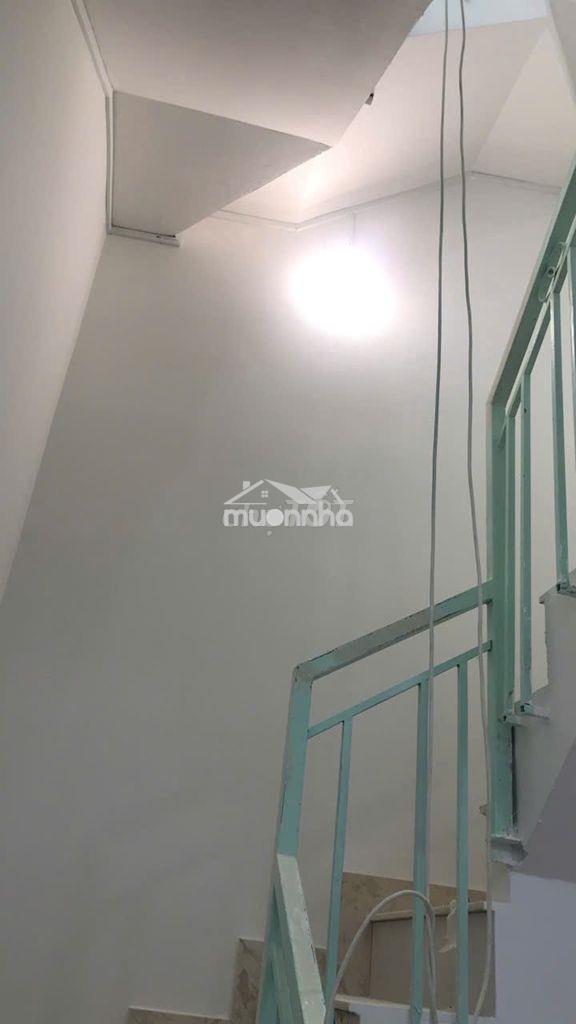 Bán nhà vĩnh viễn,q10,cách mặt tiền 10m, hẻm 3m thông, 30m2 giá 6.2 tỷ