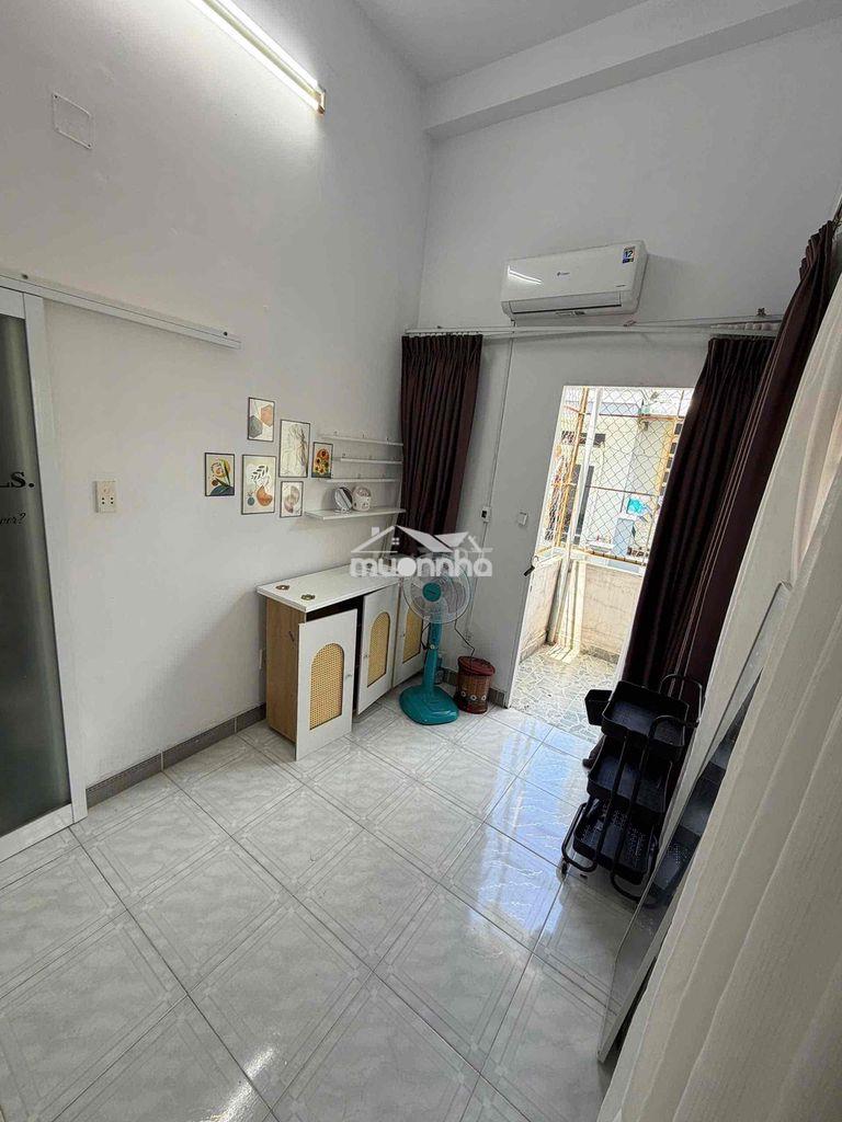 Phòng sv cho nữ •> đường đoàn văn bơ, q4 - 2