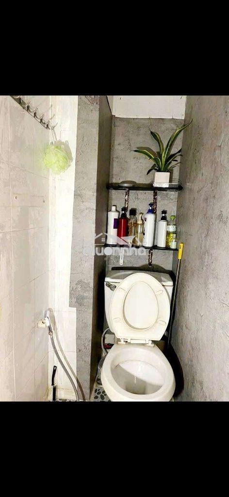 Cho thuê phòng q3.fuff nội thất.cửa sổ ban công.tolet riêng 3tr4 - 3
