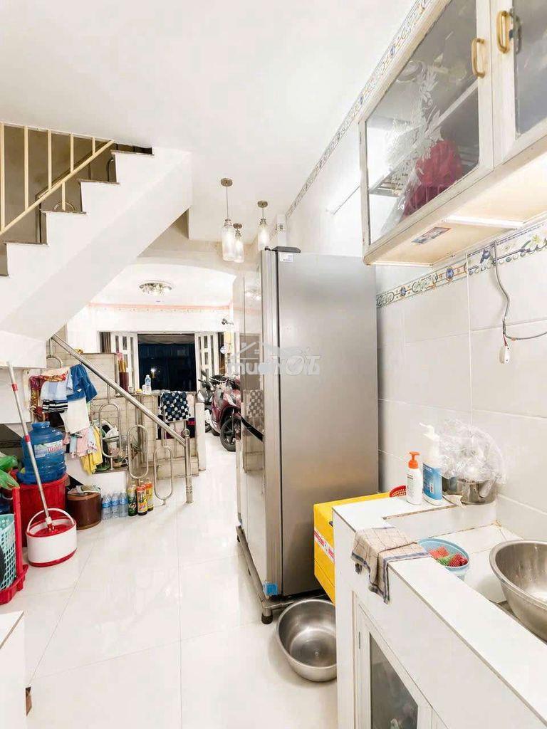 Nhà chiến lược [3,3x10 - 1 lầu, 2pn, 2toilet] 7tr/tháng - 4