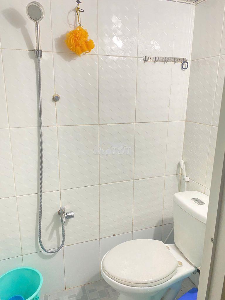 Tìm nữ sinh viên hoặc nhân viên văn phòng ở ghép.