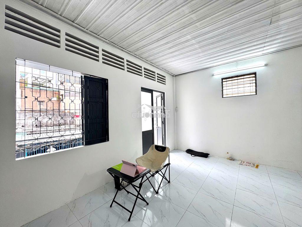 Phòng trọ sát chợ hòa hưng, giờ giấc tự do không chung chủ - 2