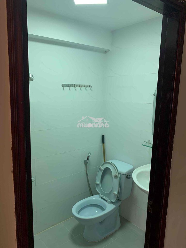 Cho thuê nhà hxt, hướng chính nam, đường nơ trang long, p12, q. bình t - 4