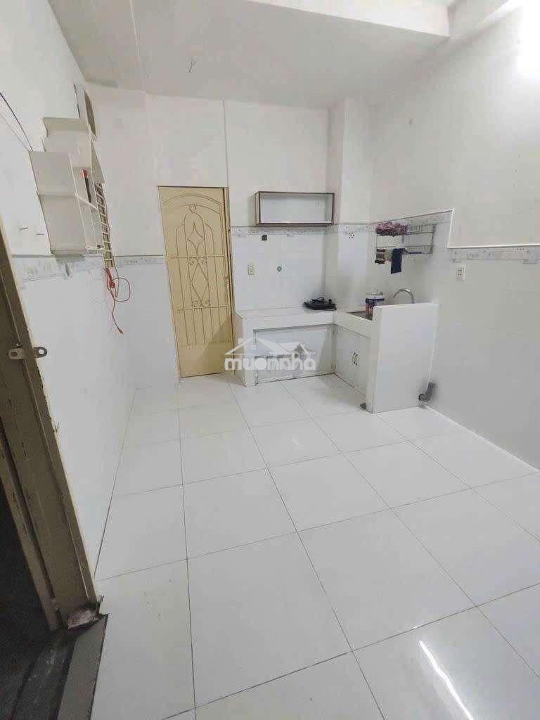Cho thuê nhà trọ, 1 trệt 1 lầu, đoàn thị điểm p1 pm
