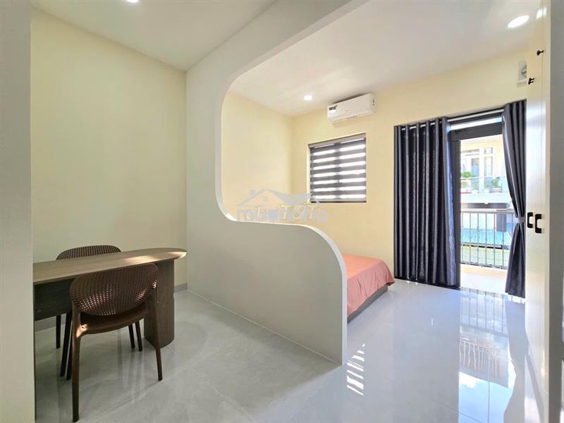 Chdv 1pn tách bếp bancol ngay vạn phúc city. mới 100% nội thất cao cấp