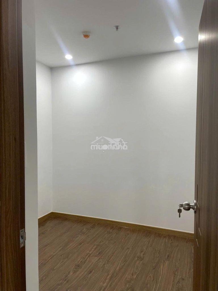 Cho thuê chung cư 2pn, 5,5tr tại làng đại học