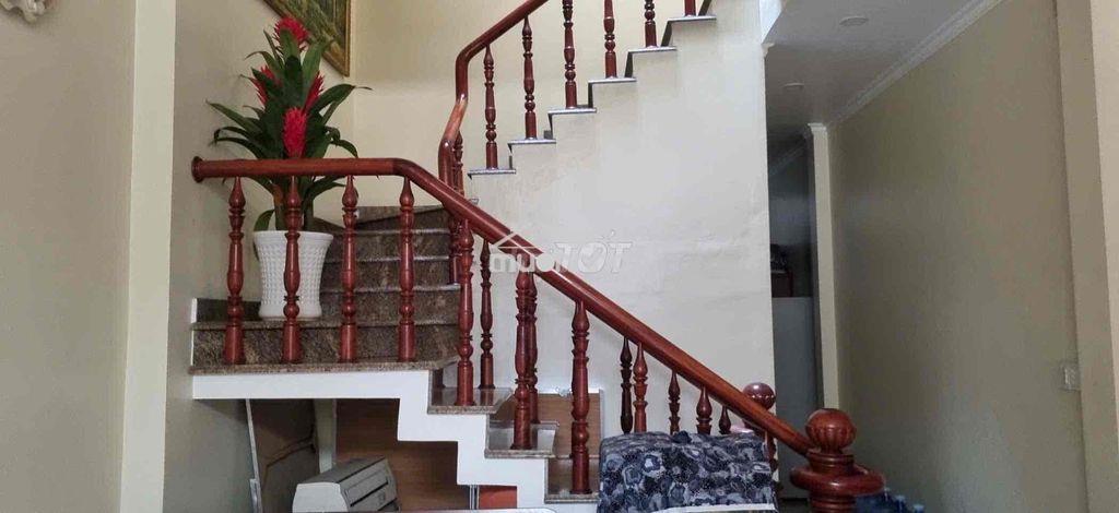 Hẻm ô tô - mới 3 tầng 4.2 x 15 - xây mới view sân bay - ko lộ giới - 3