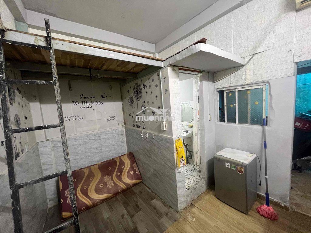 Cho thuê phòng tầng trệt có gác phùng văn cung - 2