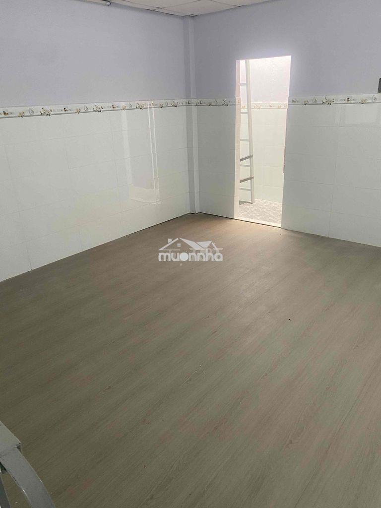 Lê văn quới - hẻm xe hơi - nhà chính chủ - phòng ngủ master