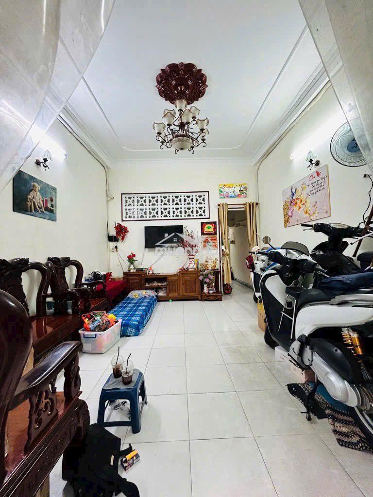 Bùi văn ba q7 - dt 4.2x15m - nhà 1 sẹc hẻm 4m thông - 4pn - 6.6 tỷ