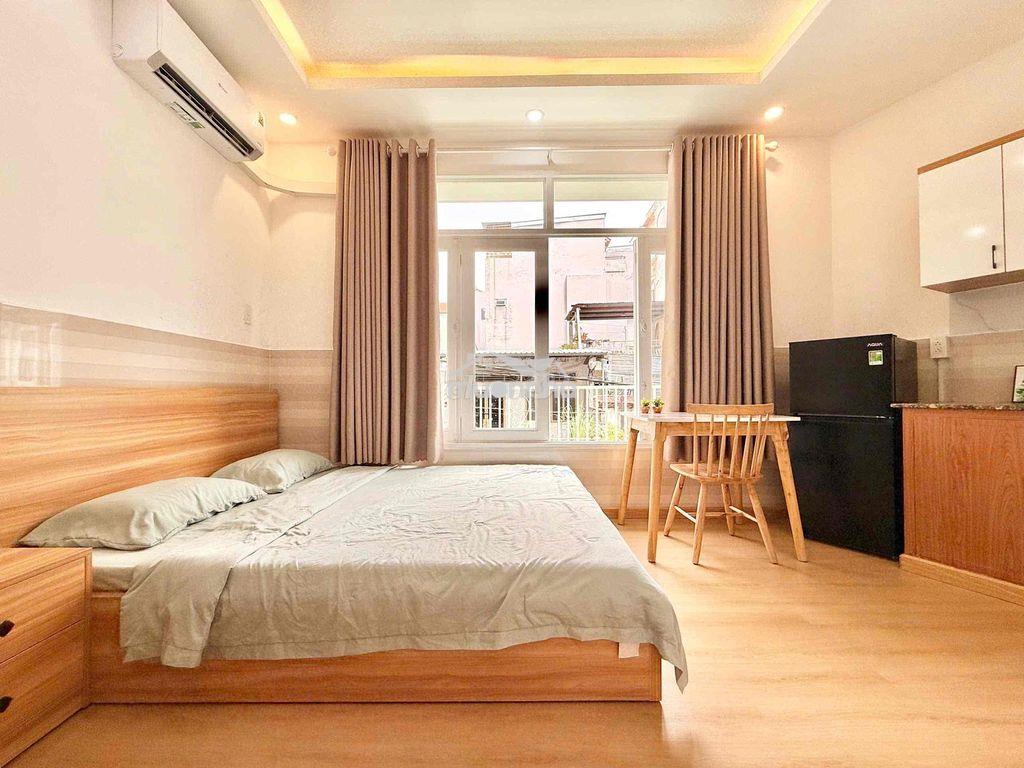 Cho thuê căn hộ xóm chiếu quận 4 – full nội thất, cửa sổ lớn, ban công - 2
