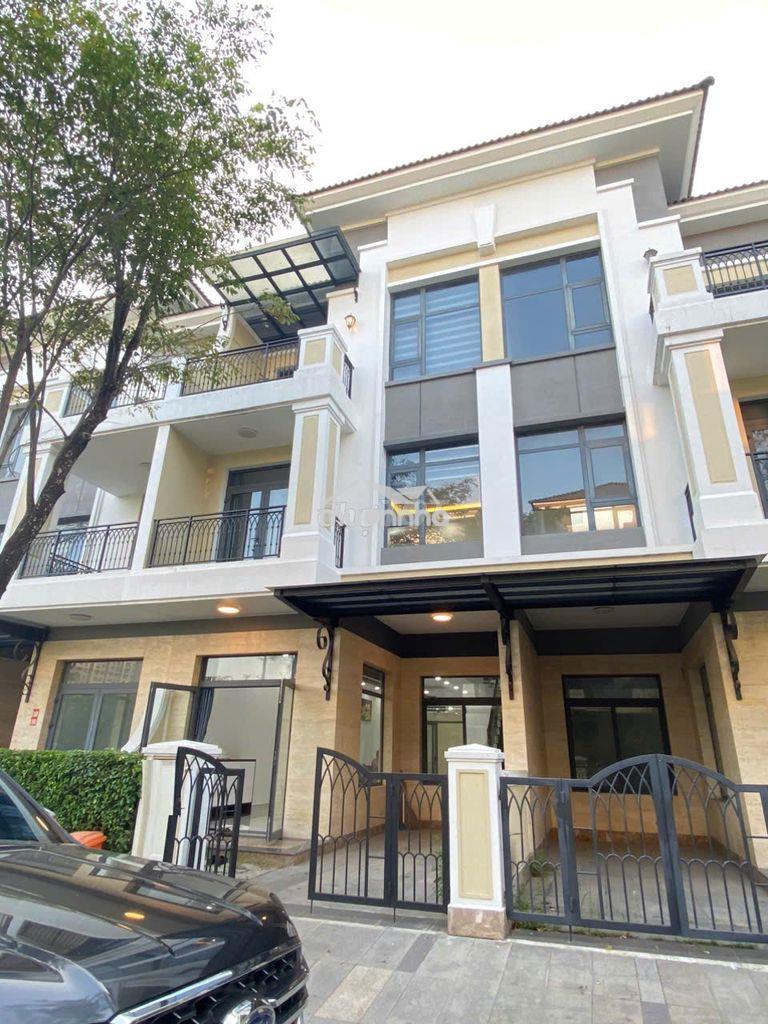Cho thuê nhà khu compound verosa park trêt 2 lầu 3 phòng wc riêng - 4