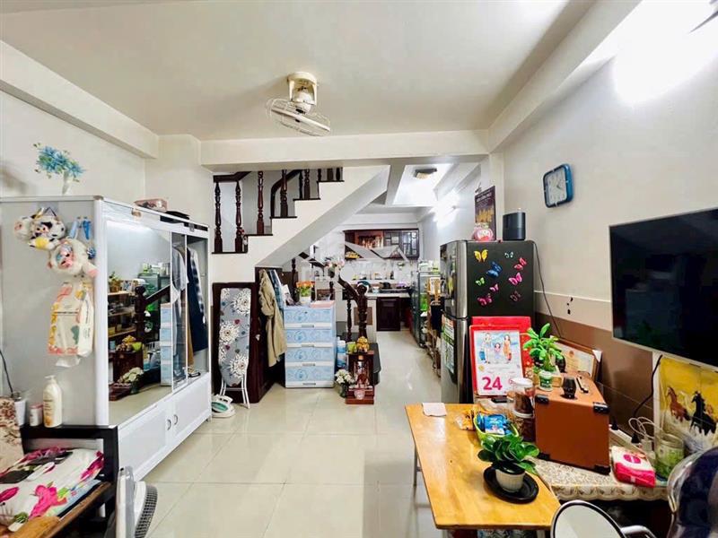 Hxh đỗ cửa nguyễn đình chiểu, (3.2m x 10m), 3 tầng đúc. giá 9.5 tỷ tl