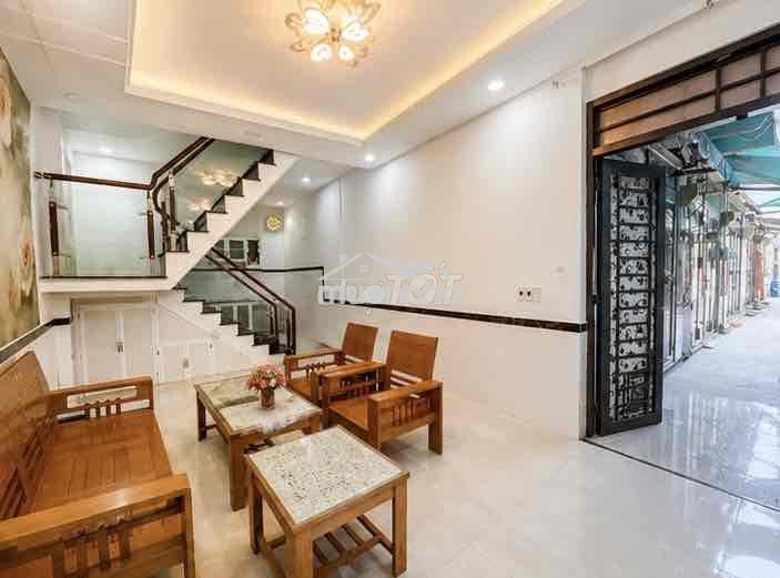 Nhà 2 tầng cần bán gần chợ hiệp bình - 2