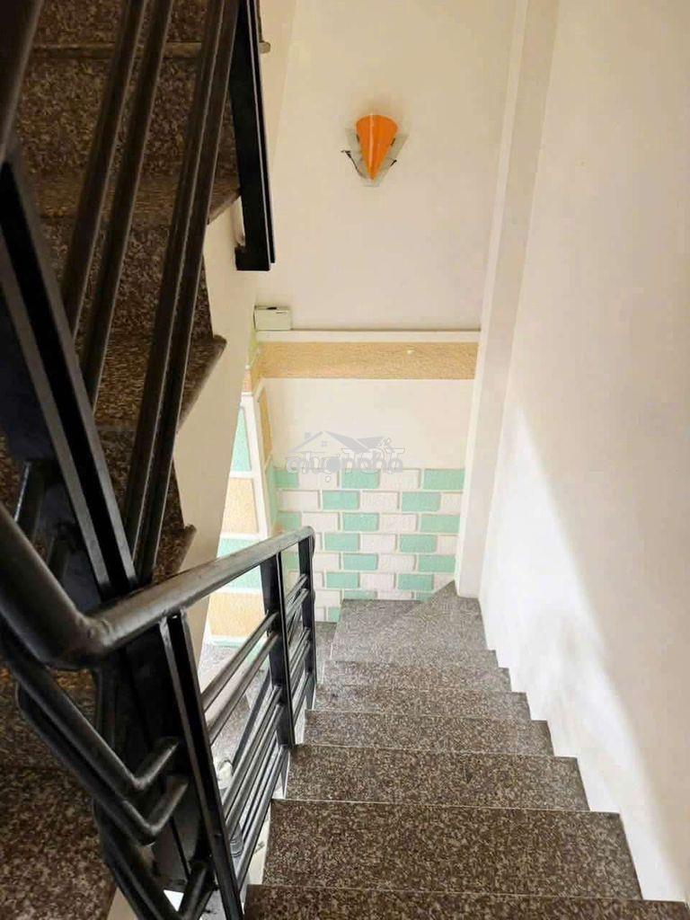 Cho thuê nhà trệt 2 lầu, đường huỳnh văn bánh p11 pn - 4