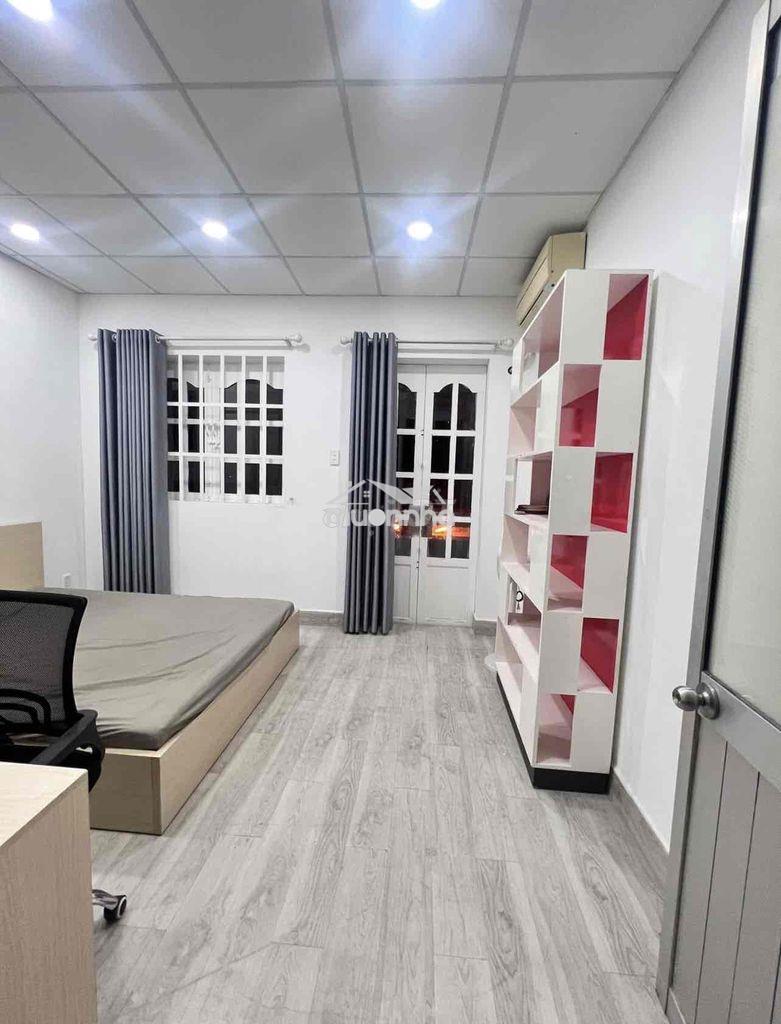 Cho thuê phòng lầu 2 đường hoa huệ, p.7, quận phú nhuận.  phòng nội th