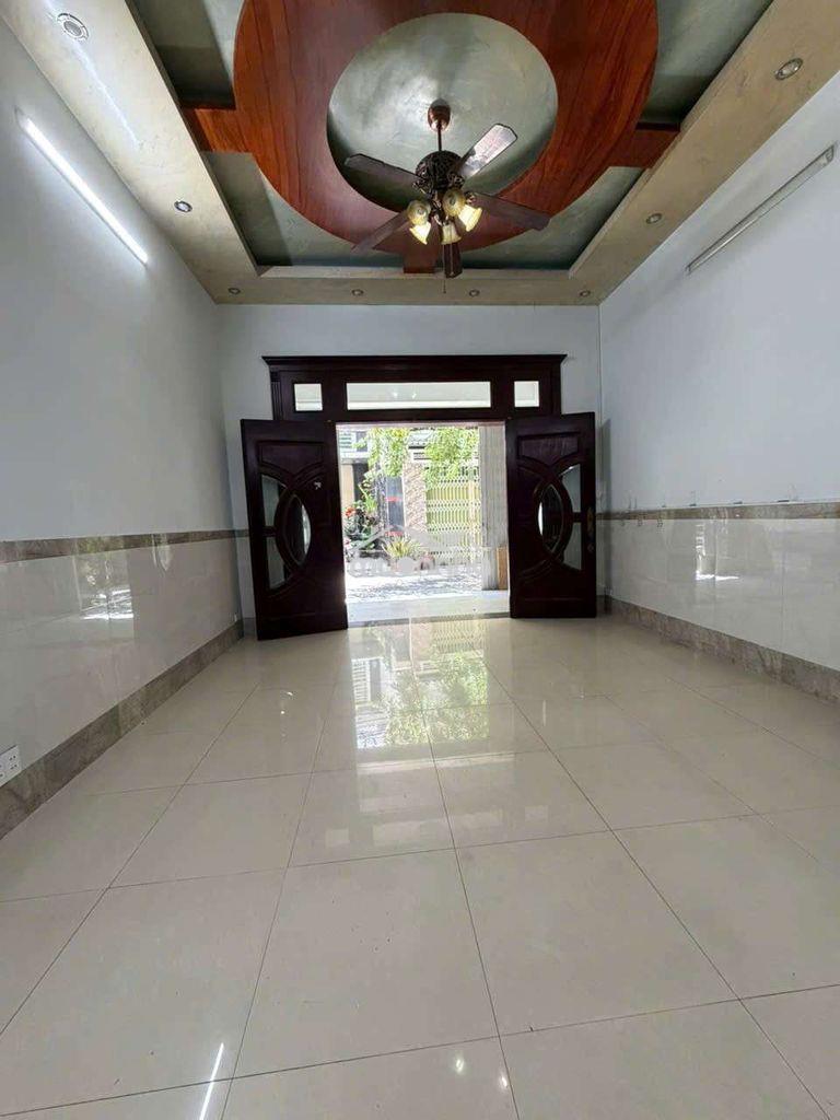 Cho thuê nhà hẻm vườn lài, 4.5x17, 1 trệt, 2 lầu, st, 4pn, 14 triêu