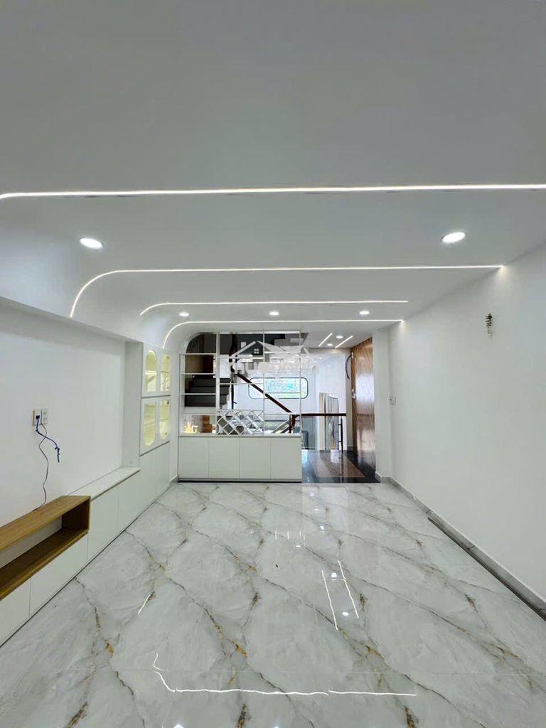 Hẻm 75/ tô hiệu, 8m thông khu ăn uống_5x18m_đúc 3.5 tấm mới 4pn_4wc - 4