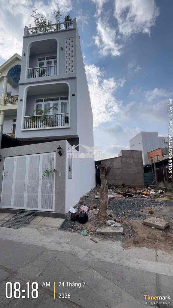 Giấ: 6.15 tỷ, tên lửa - tỉnh lộ 10, đất 85m2(4.5x18)