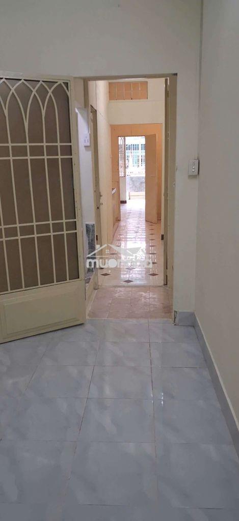 Cho thuê tầng 1 hẻm xe tải 3 phòng ngủ