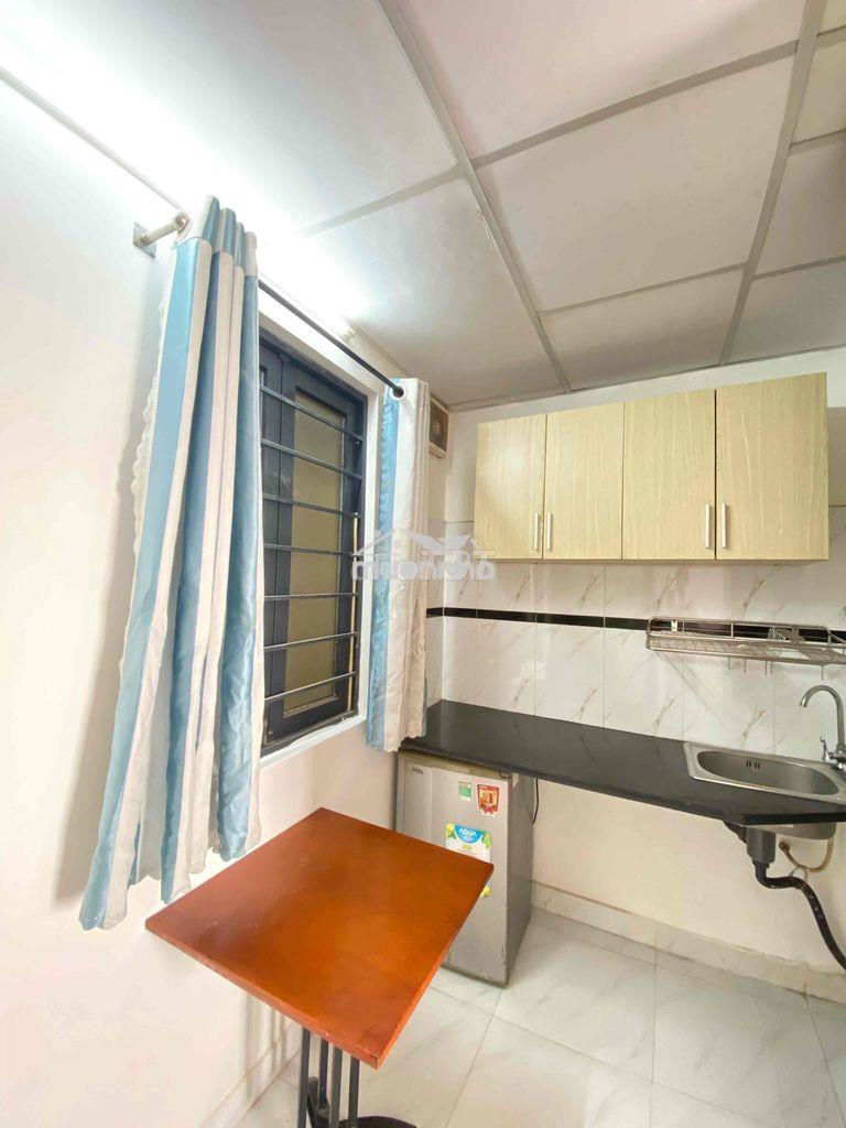 Phòng máy lạnh cửa sổ trời ở được 2 người gần nguyễn hữu cảnh - 3
