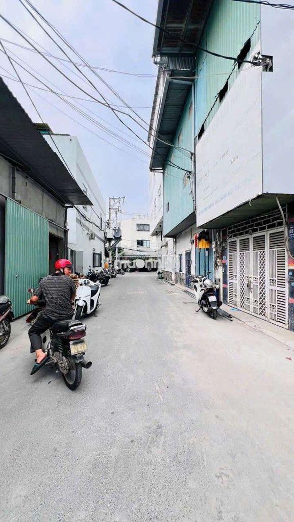 Nhà phố thang máy 4x18m 1lững 3 lầu đường 8m, 1/ 30m ra lâm thị hố - 2