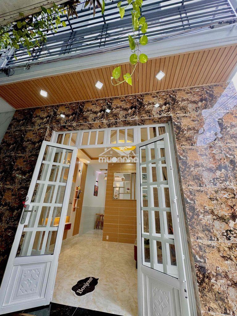 Nhà mới 1 lầu ngay cây xăng ngã ba tân kim đường ql50 vào 100m có shr