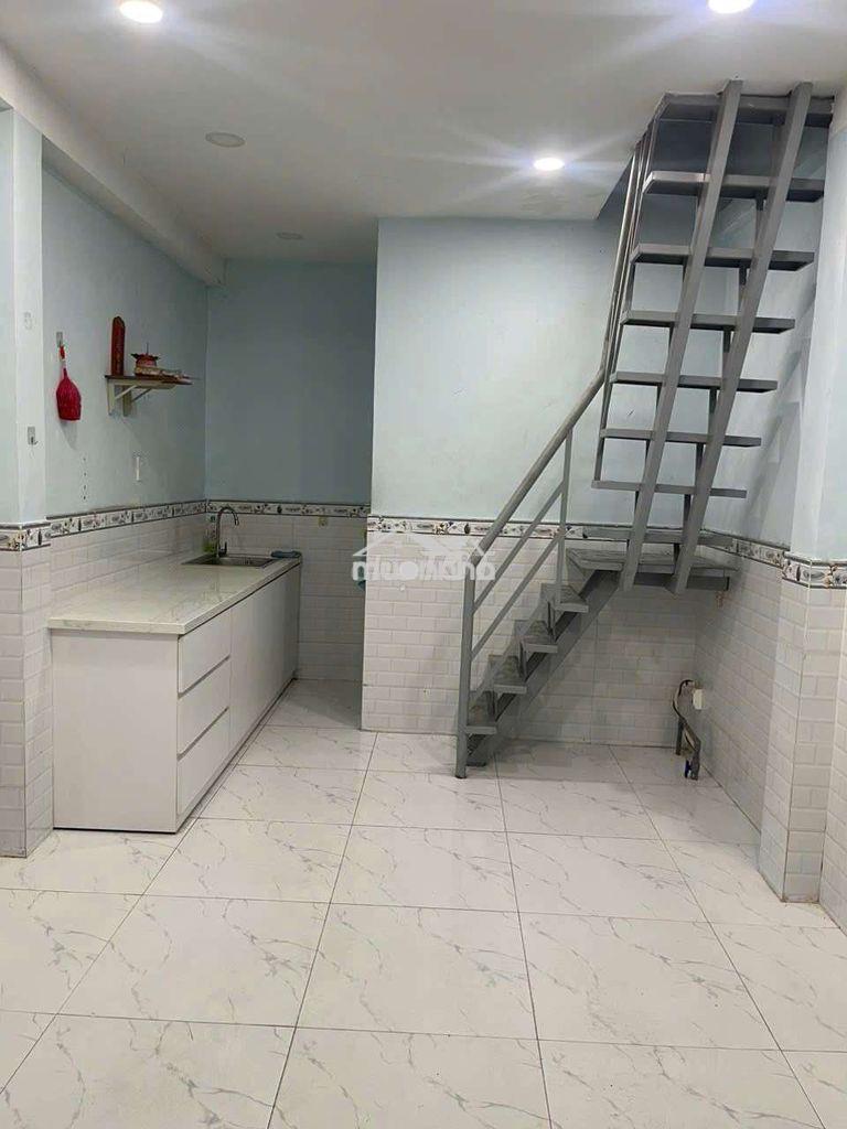 🏠🏠 Cho thuê nhà hẻm đường trần bình trọng, q5
💢 dt 3m ❌ 6m - 2