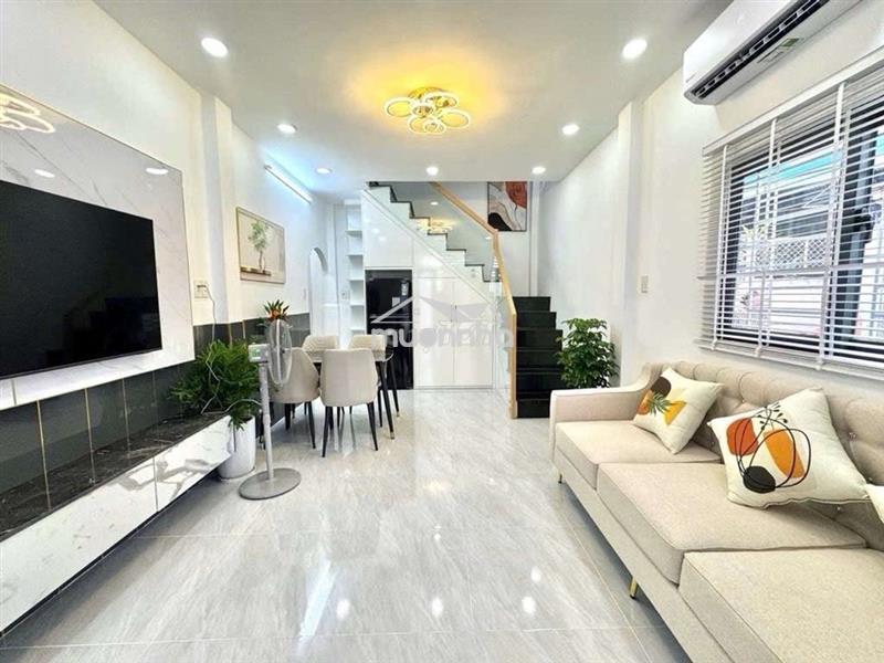 Gấp - trung tâm phú nhuận - vị trí đẹp nhất khu vực.