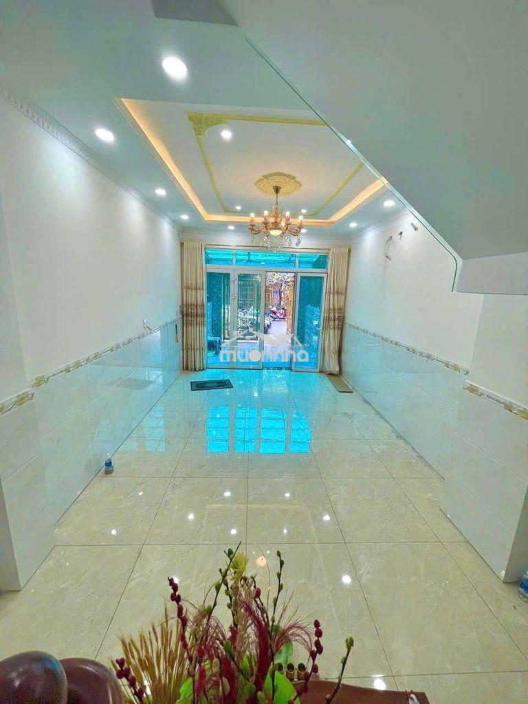 Nhà 2 lầu sân xe hơi gần đường trần hưng đạo - 2