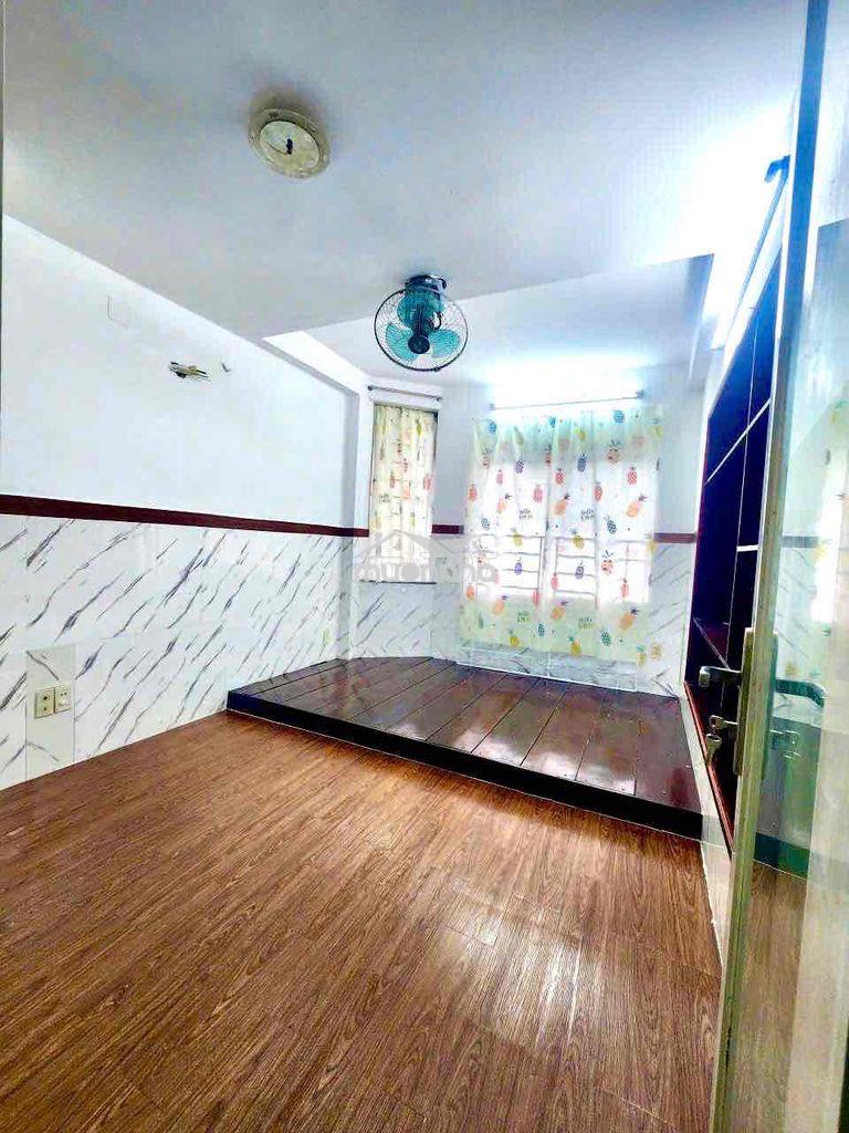 Cho thuê mặt bằng lầu 1 hạt dẻ - 2