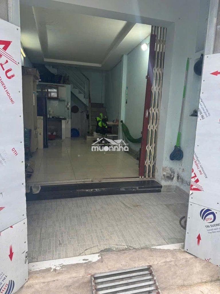Nhà huỳnh văn nghệ 6tr -full nội thất 